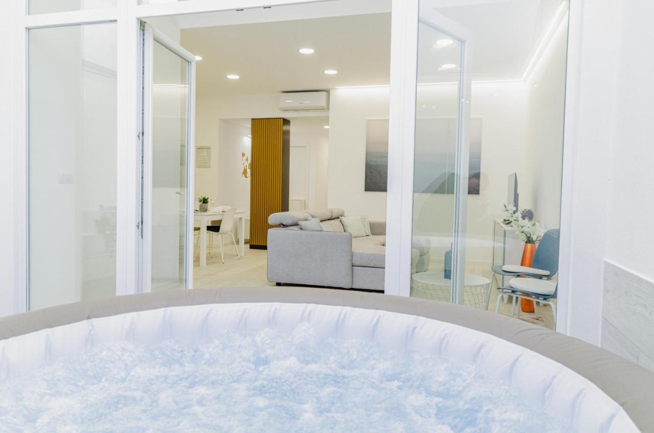 Spa & Relax Aesthetic Apartment 50M Dal Mare Monopoli Luaran gambar